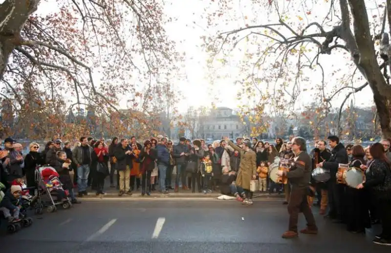 lungotevere pedonalizzato per il 1 gennaio a roma  1