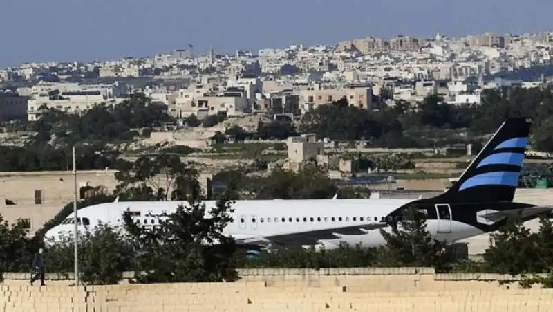 MALTA DIROTTAMENTO AEREO LIBICO