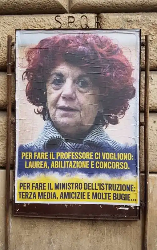 VALERIA FEDELI CARTELLONI IN GIRO PER ROMA