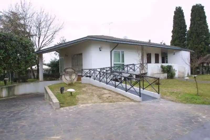 villa maniero