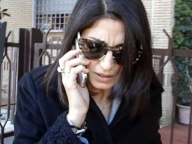 VIRGINIA RAGGI AL TELEFONO