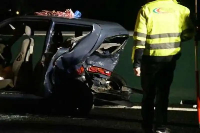 CARRO FUNEBRE A4-INCIDENTE MORTALE