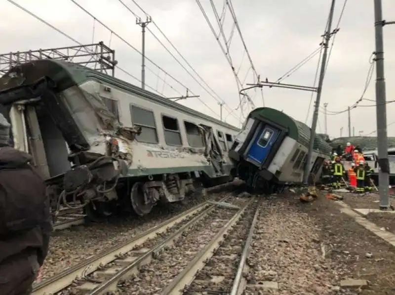 disastro ferroviario a milano 12