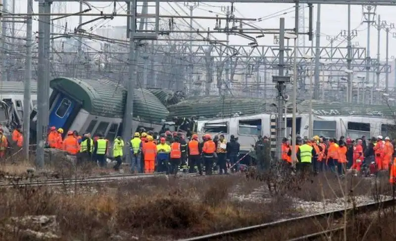 disastro ferroviario a milano 7