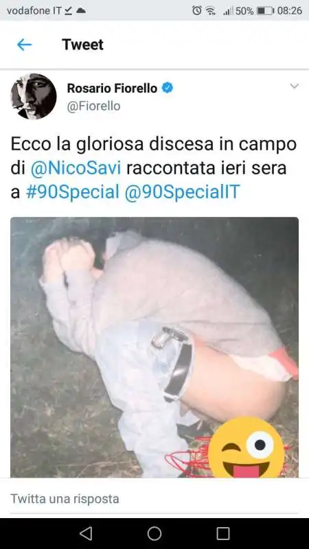 fiorello pubblica foto di nicola savino ma si scorda una emoji