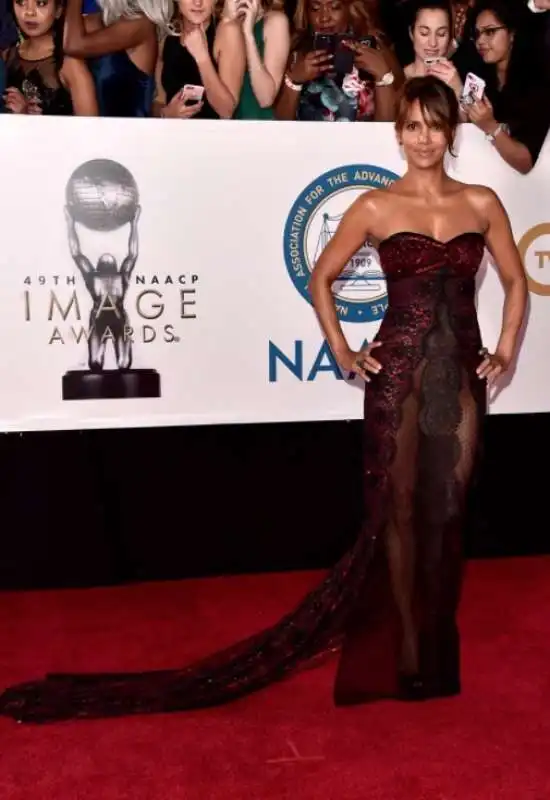 halle berry senza mutande  1