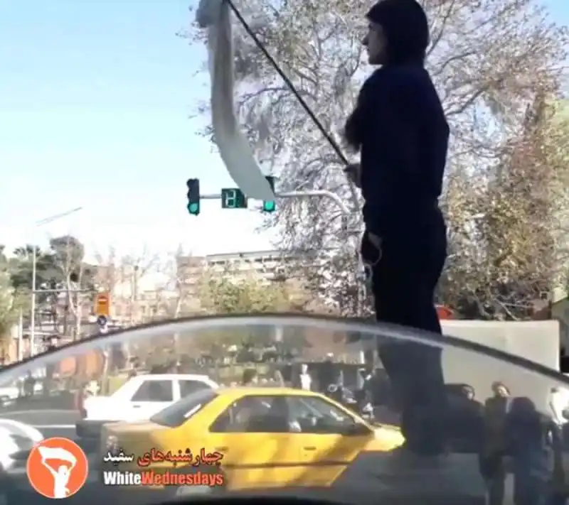 Iran, nuovo volto protesta 