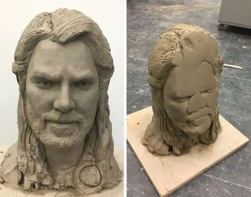 la scultura cade di faccia