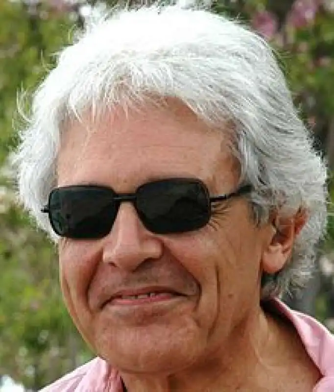 Mario Perniola