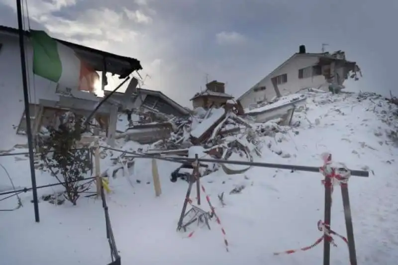 NEVE SULLE ZONE TERREMOTATE1