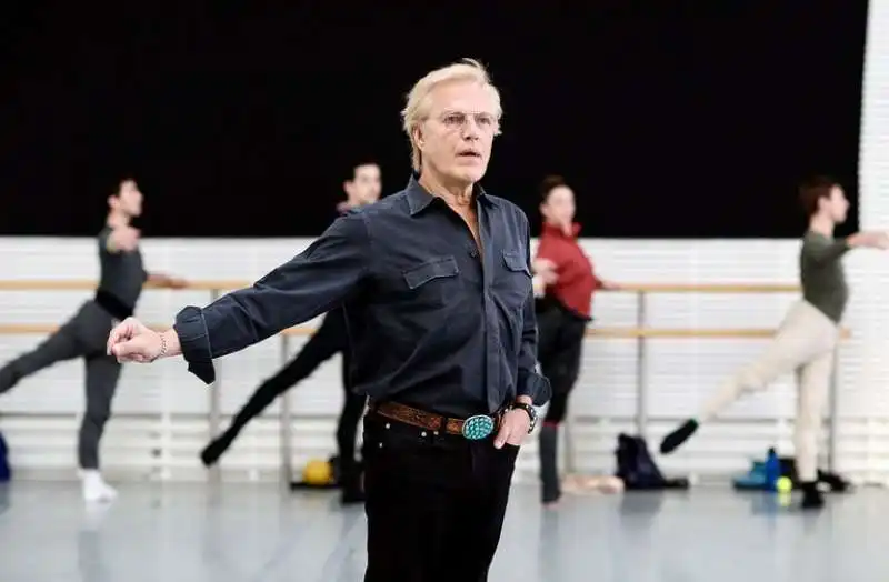 PETER MARTINS  