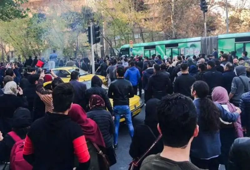 PROTESTE IRAN3