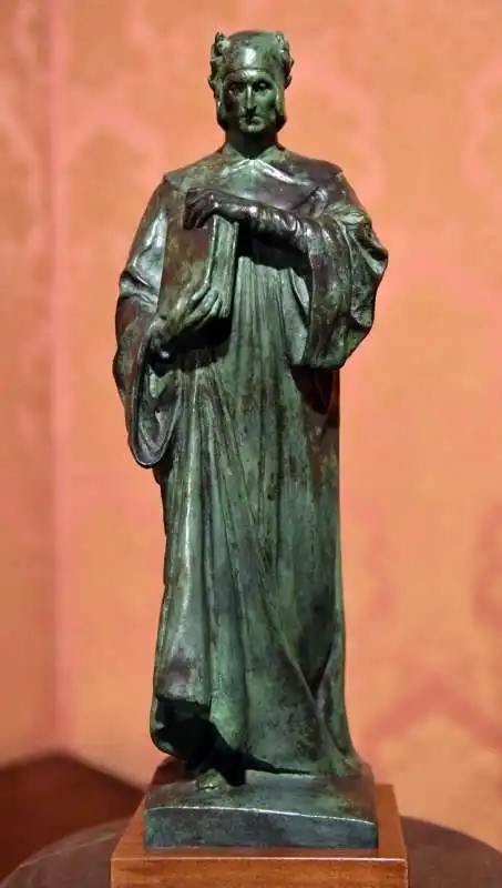 statuetta di dante alighieri