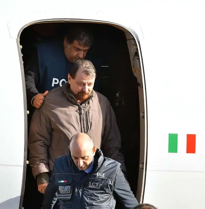 battisti in italia foto mezzelani gmt014