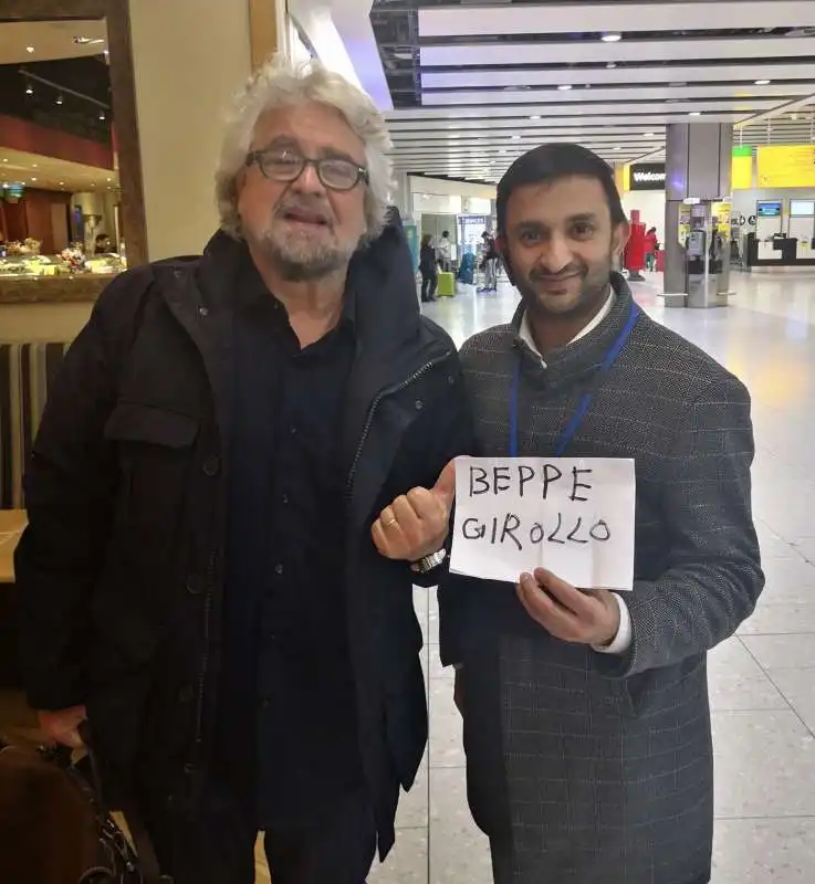 BEPPE GRILLO ALL'AEROPORTO DI HEATHROW