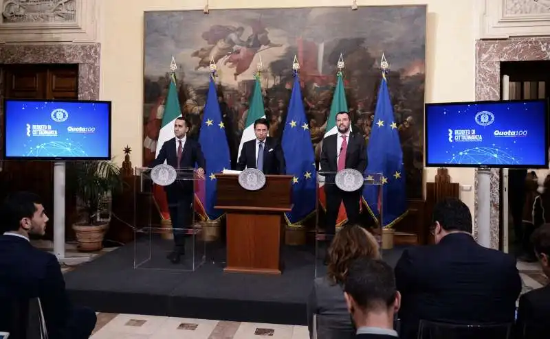 conferenza stampa su reddito di cittadinanza e quota 100 16