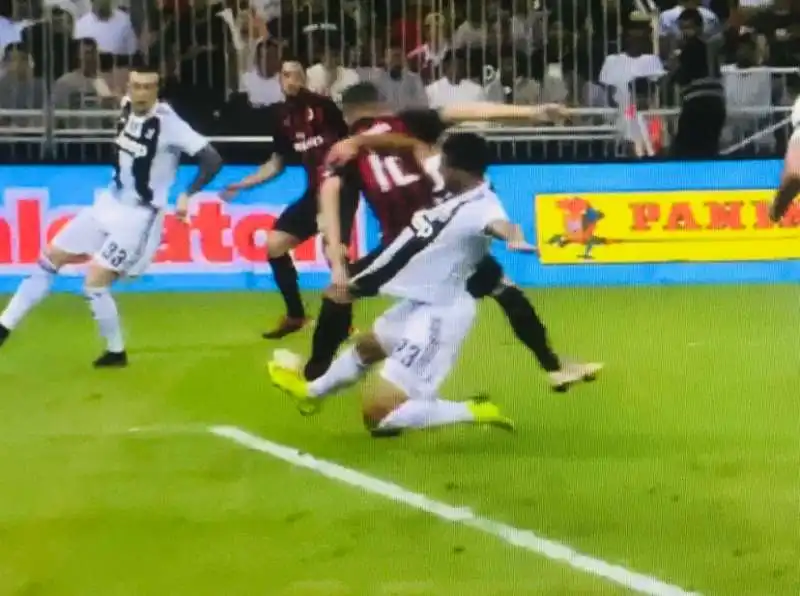 GLI ERRORI ARBITRALI DURANTE MILAN JUVENTUS SUPERCOPPA 2019