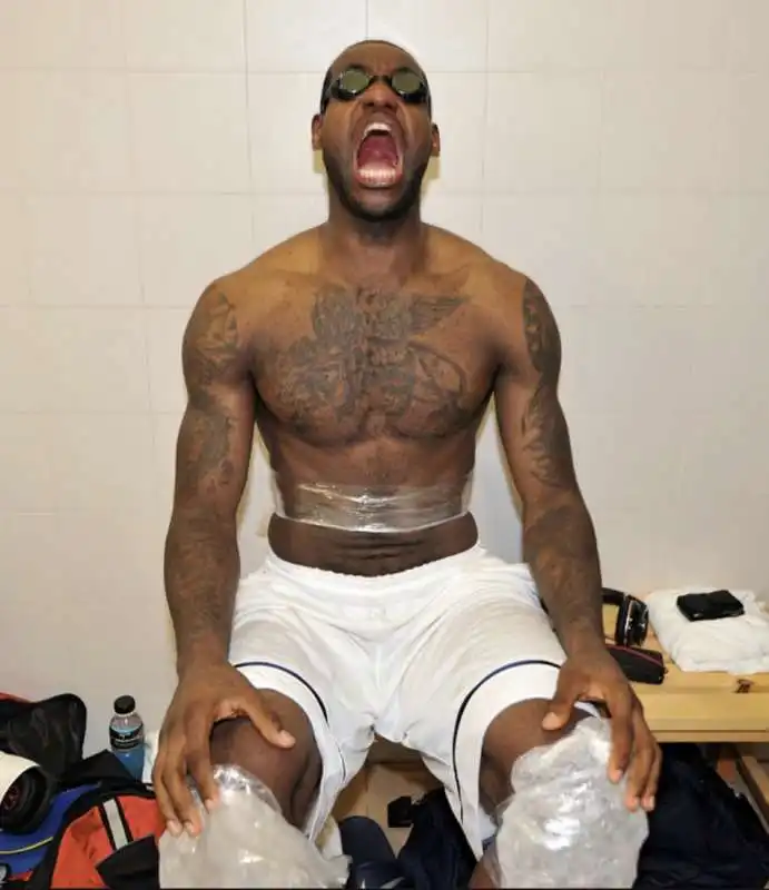 i tatuaggi di lebron james 2