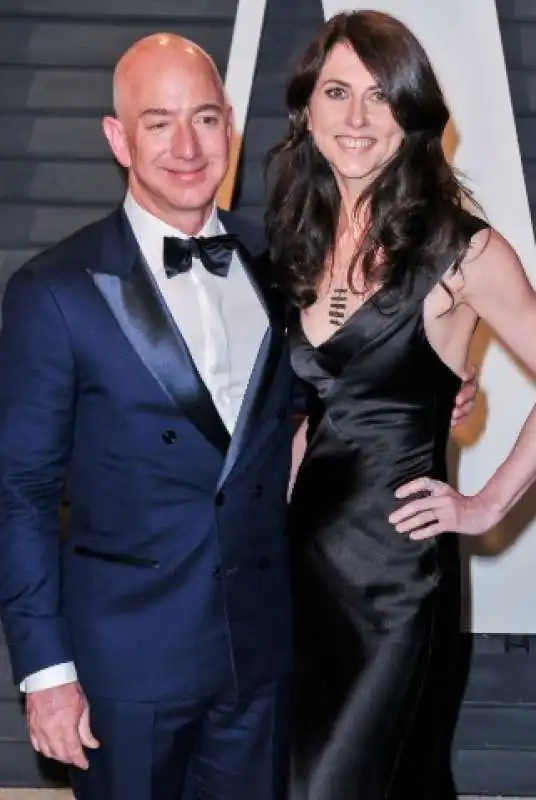 jeff e mackenzie bezos 3