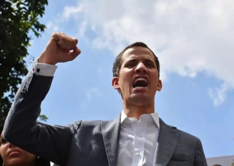 juan guaido' 7