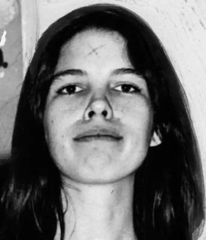 leslie van houten 4