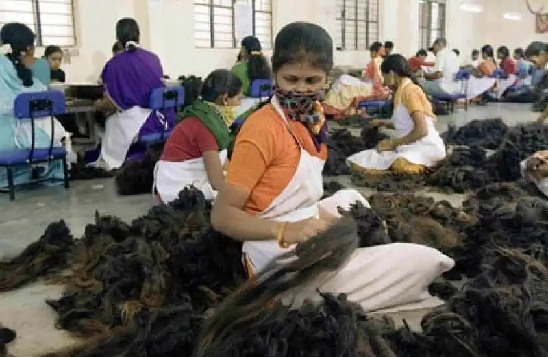 sacrificio dei capelli in india 5