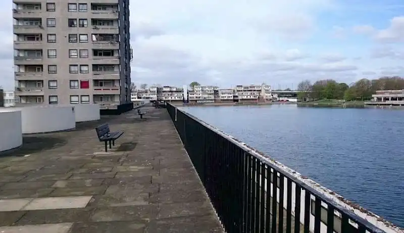 thamesmead 26