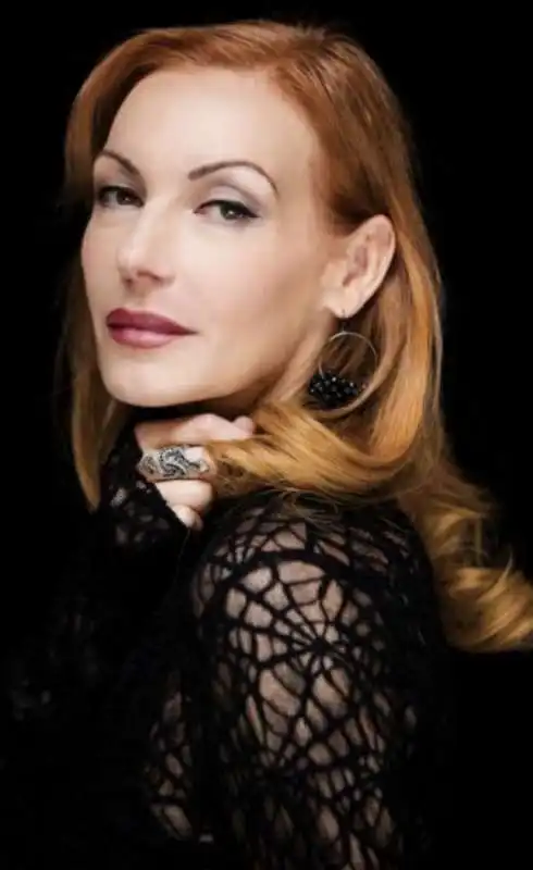 ute lemper 10