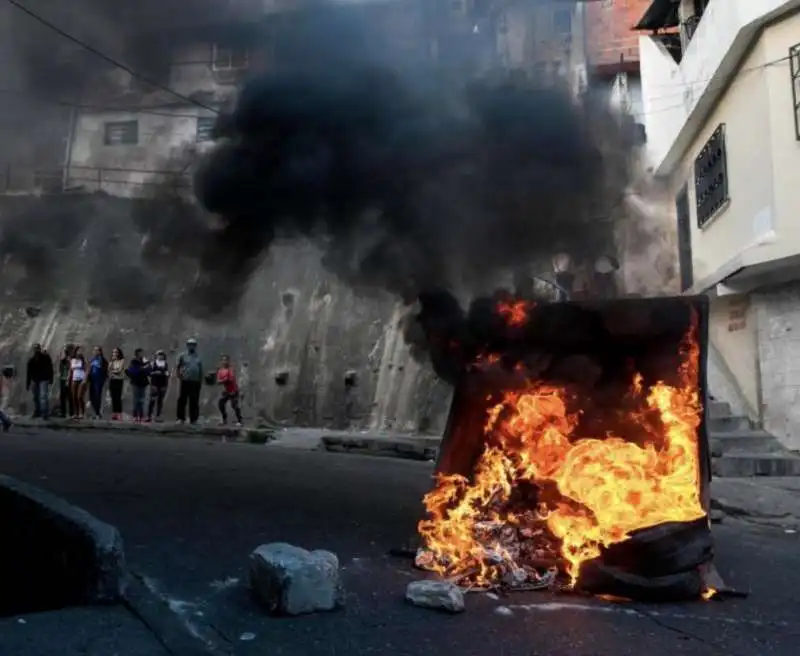 venezuela proteste contro maduro 2