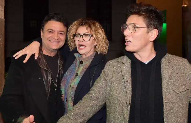 agostino penna  eva grimaldi  imma battaglia cantano bella ciao  foto di bacco  (2)