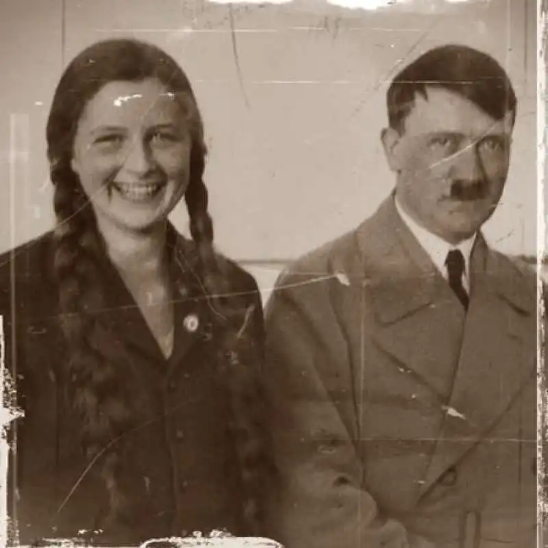 ANGELA MARIA RAUBAL E ADOLF HITLER   