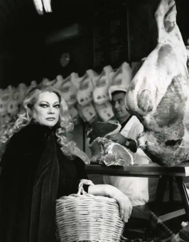 anita ekberg by helmut newton 1