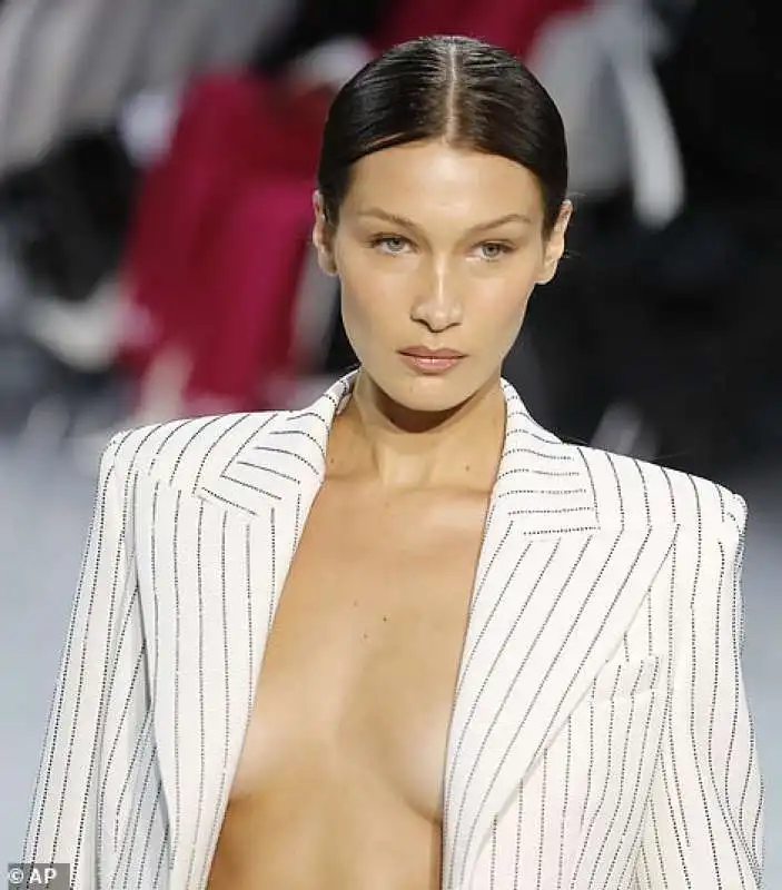 bella hadid in alexandre vauthier   paris fashion week 2020 14