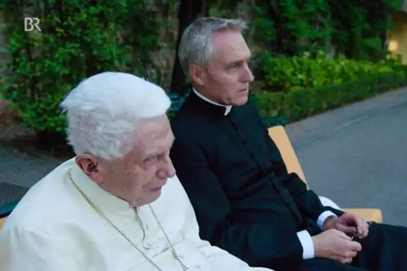 benedetto xvi ratzinger e georg gaenswein  3