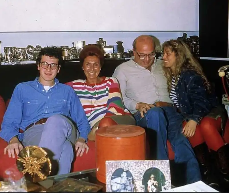 BETTINO CRAXI CON LA FAMIGLIA