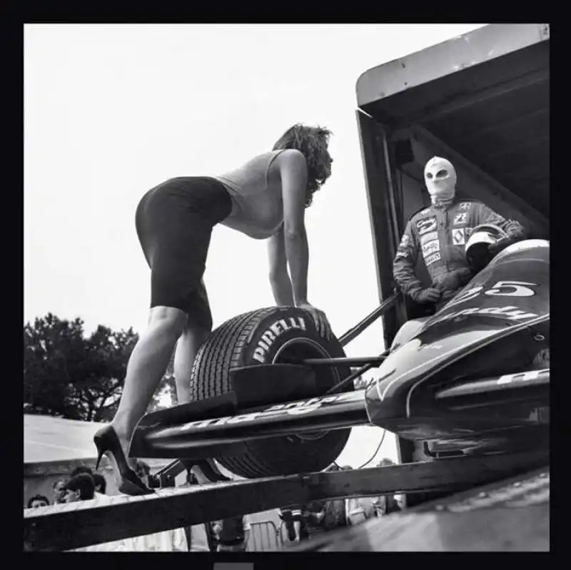 calendario pirelli 2014 by helmut newton 1