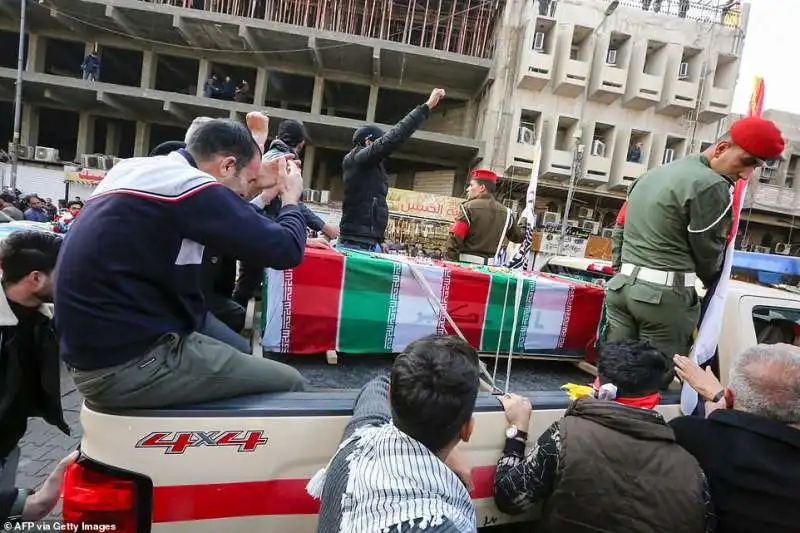 corteo funebre per qassem soleimani