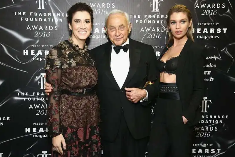 elizabeth musamanno, les wexner e stella maxwell nel 2016