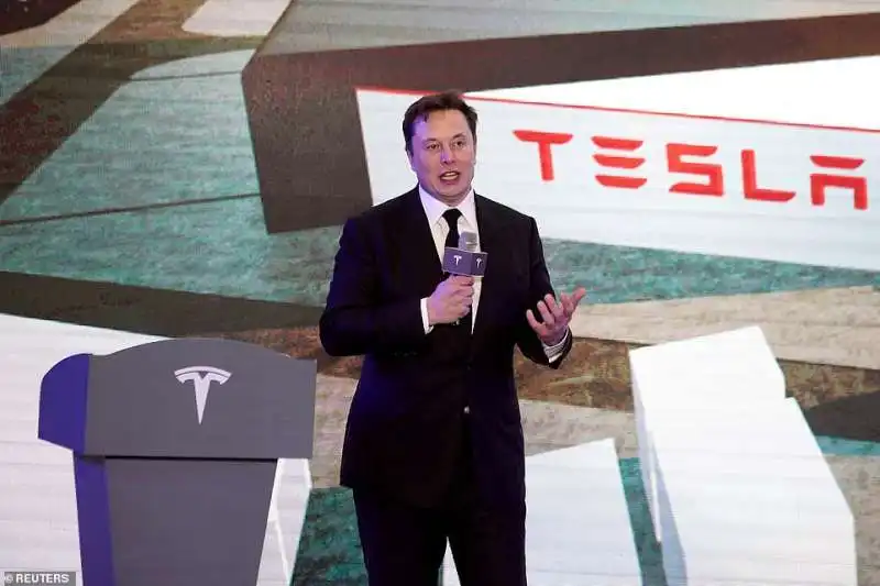 elon musk – lancio delle tesla made in china 1