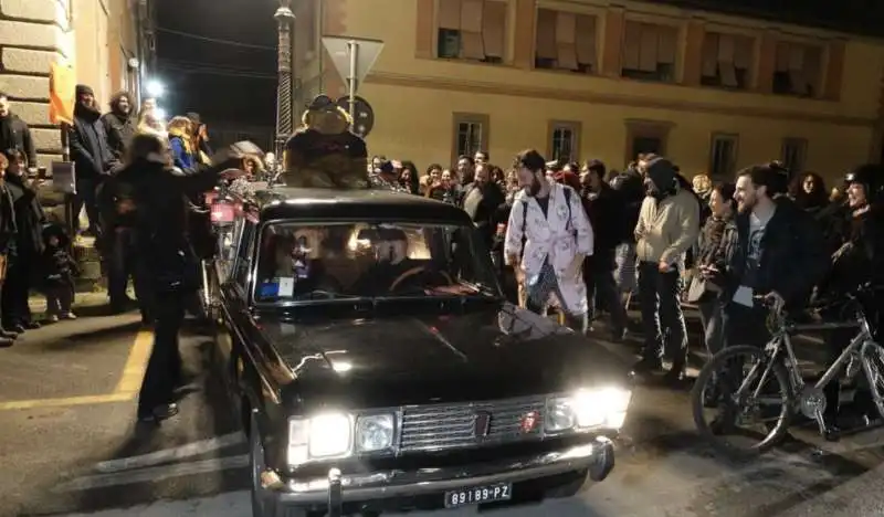 firenze, il finto funerale di giuseppe vetrano  13