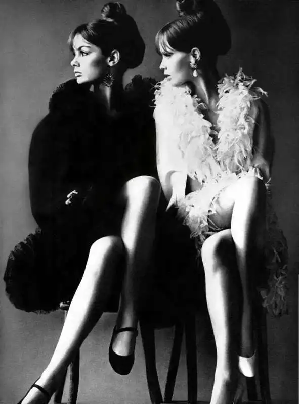 helmut newton per vogue 5