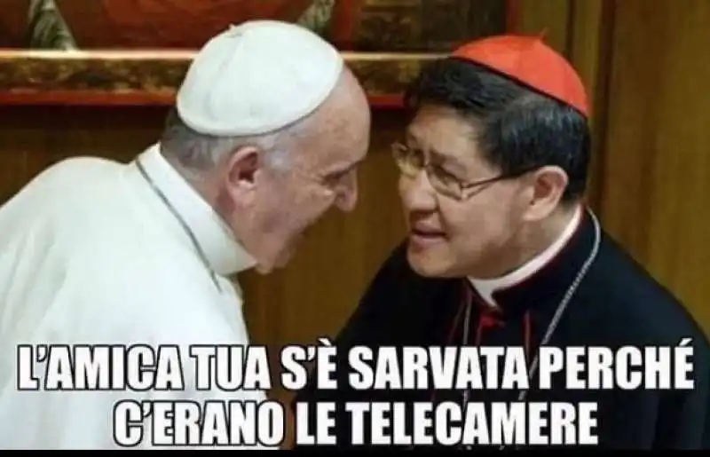 i meme su papa bergoglio dopo lo schiaffo alla mano di una fedele 5