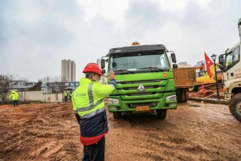 il cantiere del nuovo ospedale di wuhan, pronto in dieci giorni 5