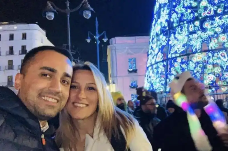 luigi di maio a madrid con virginia saba