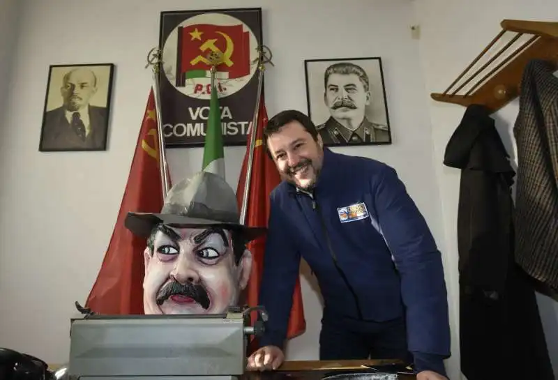 matteo salvini al museo peppone e don camillo