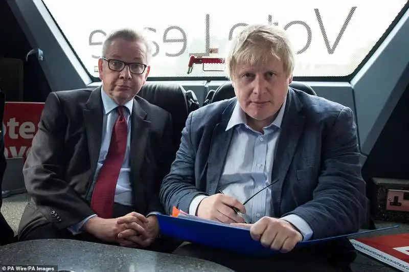 micheal gove e boris johnson   campagna per la brexit