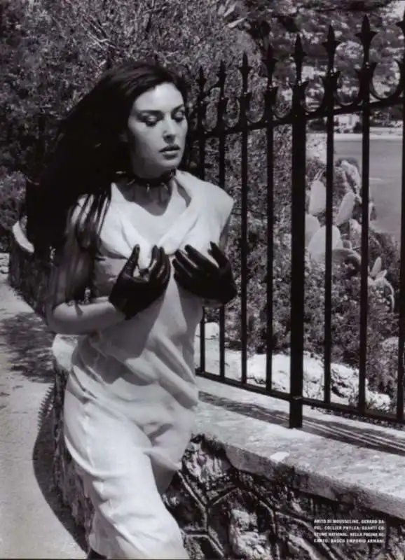 monica bellucci by helmut newton 1