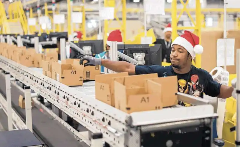 PACCHI DI NATALE A AMAZON