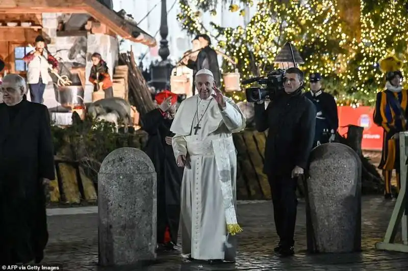 Papa Francesco festeggia il capodanno in piazza San Pietro