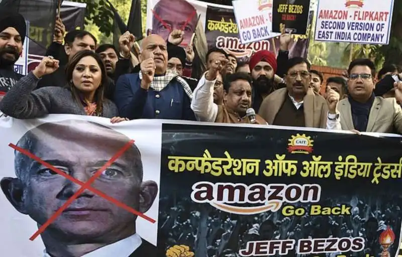 proteste contro jeff bezos in india 2